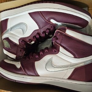 Air Jordan 1 Retro High OG Sneakers